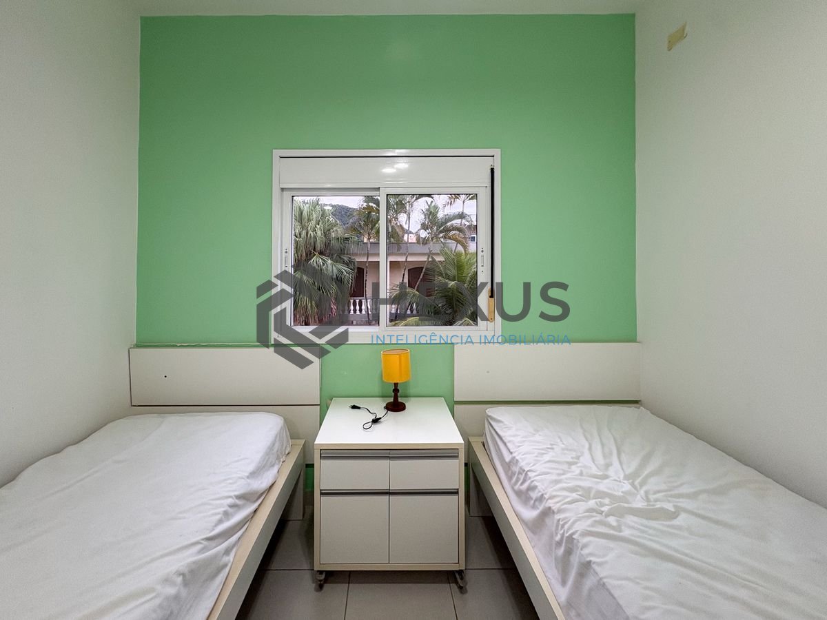 Foto 26 de Casa em condomínio beira mar com vista mar e lazer a da praia na Enseada, Guarujá