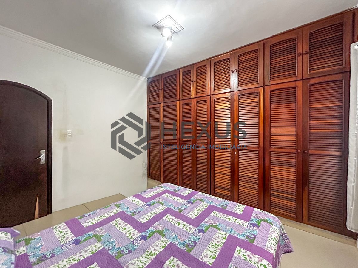 Foto 23 de Casa a 700m da praia na Enseada, Guarujá