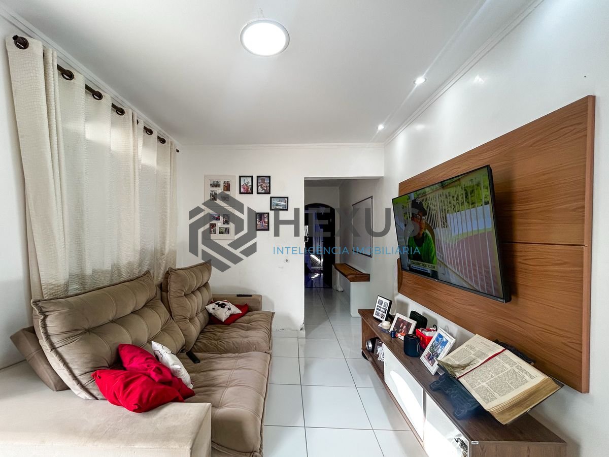 Foto 29 de Casa a 700m da praia na Enseada, Guarujá