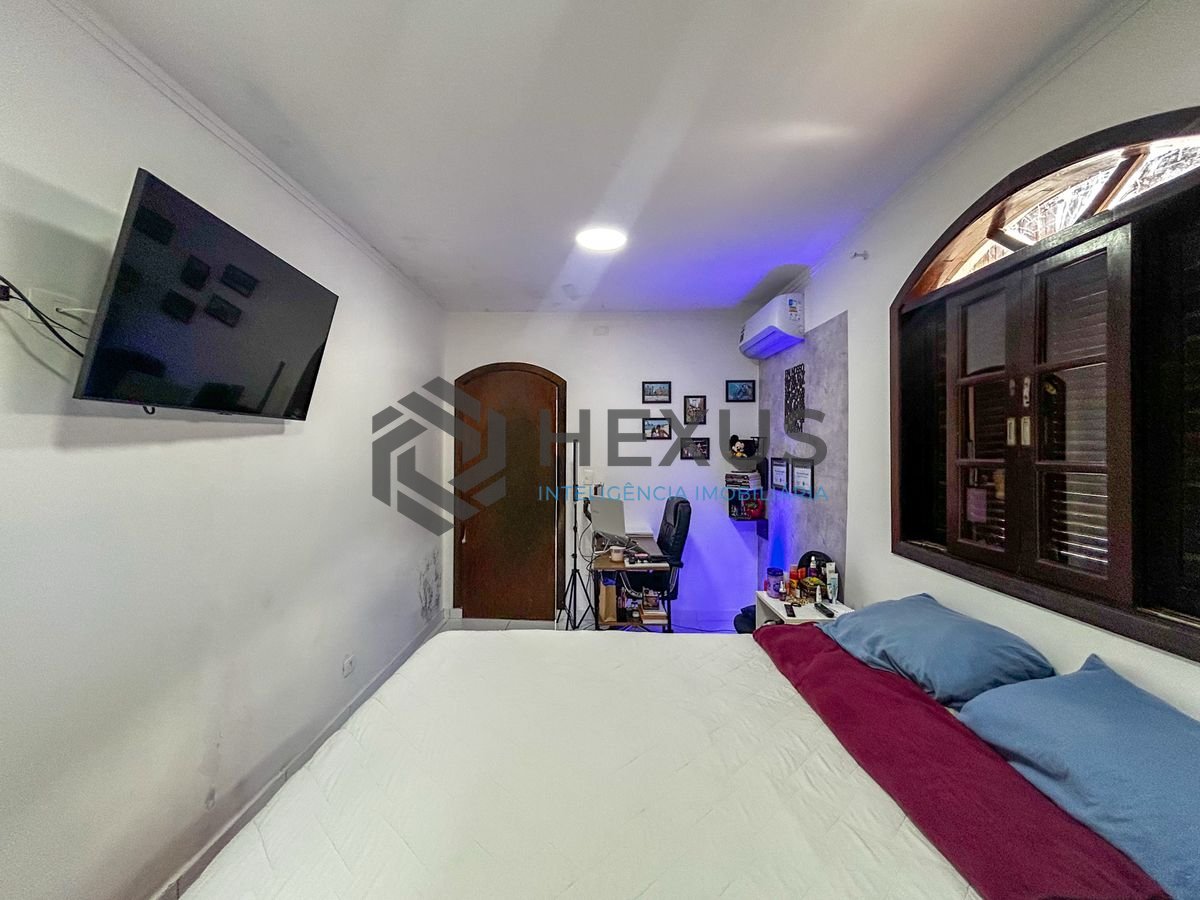 Foto 37 de Casa a 700m da praia na Enseada, Guarujá
