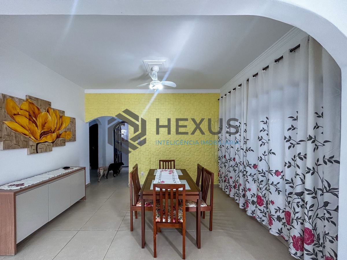 Foto 7 de Casa a 700m da praia na Enseada, Guarujá