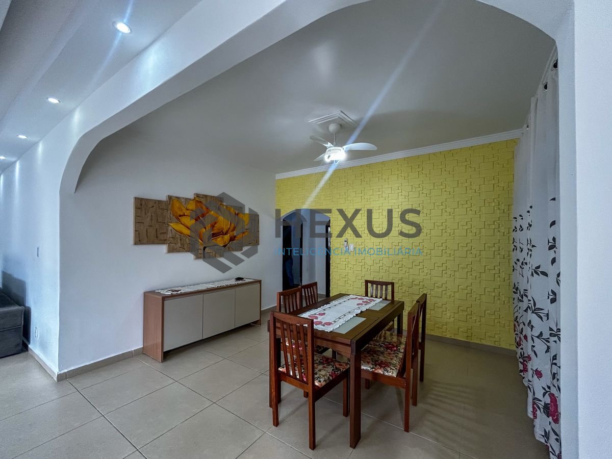 Foto 8 de Casa a 700m da praia na Enseada, Guarujá