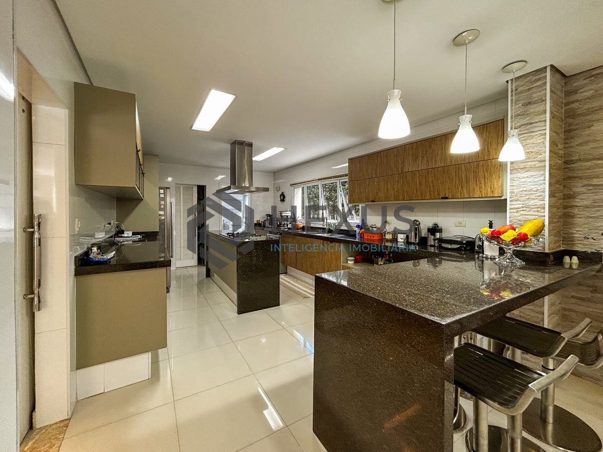 Foto 18 de Casa reformada com piscina e área gourmet no Graville na Enseada, Guarujá