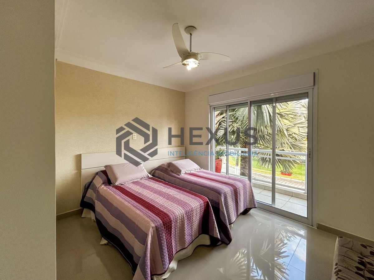 Foto 37 de Casa reformada com piscina e área gourmet no Graville na Enseada, Guarujá