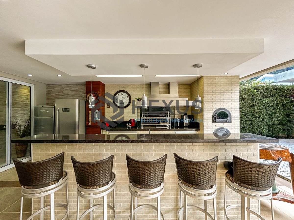 Foto 49 de Casa reformada com piscina e área gourmet no Graville na Enseada, Guarujá