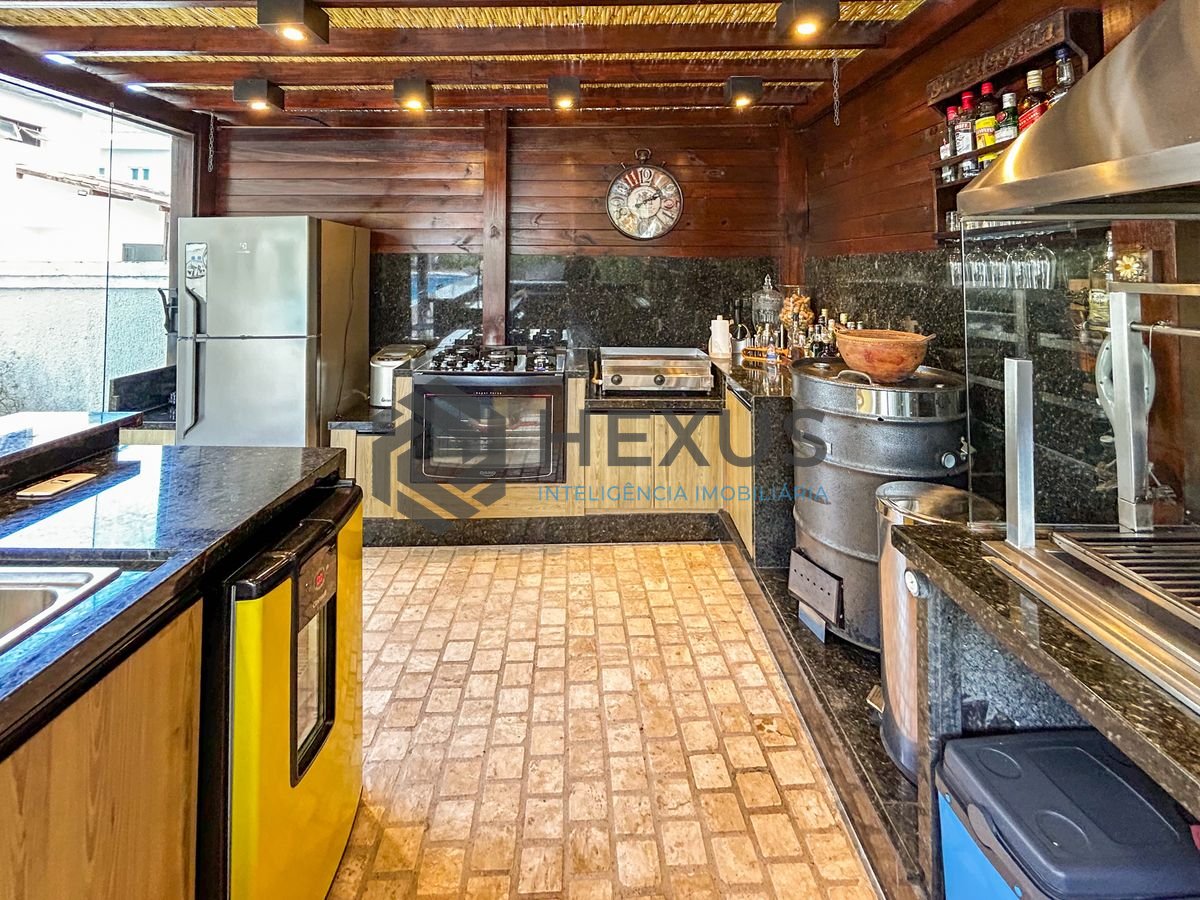 Foto 58 de Casa reformada com piscina e área gourmet no Graville na Enseada, Guarujá