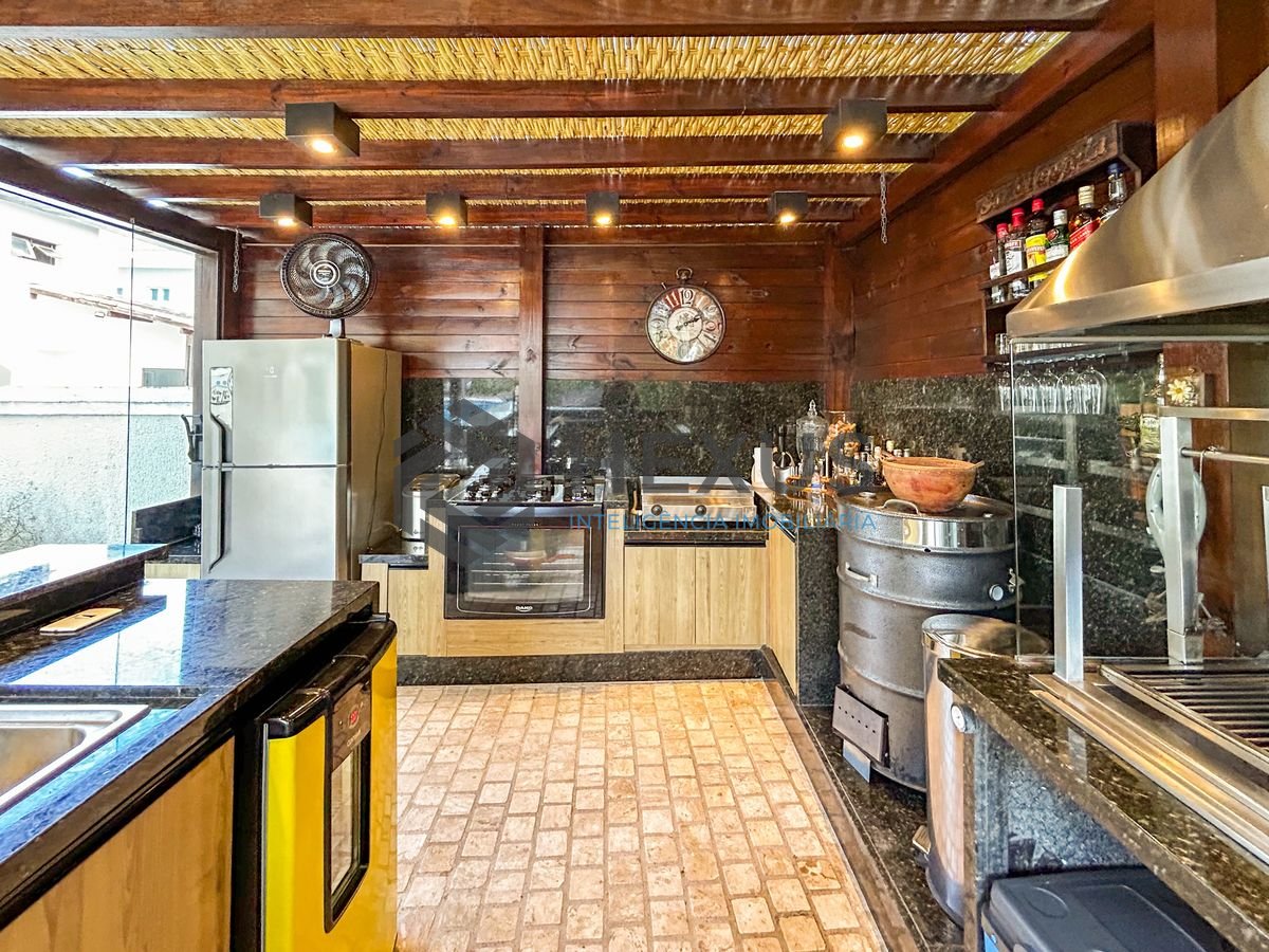 Foto 59 de Casa reformada com piscina e área gourmet no Graville na Enseada, Guarujá