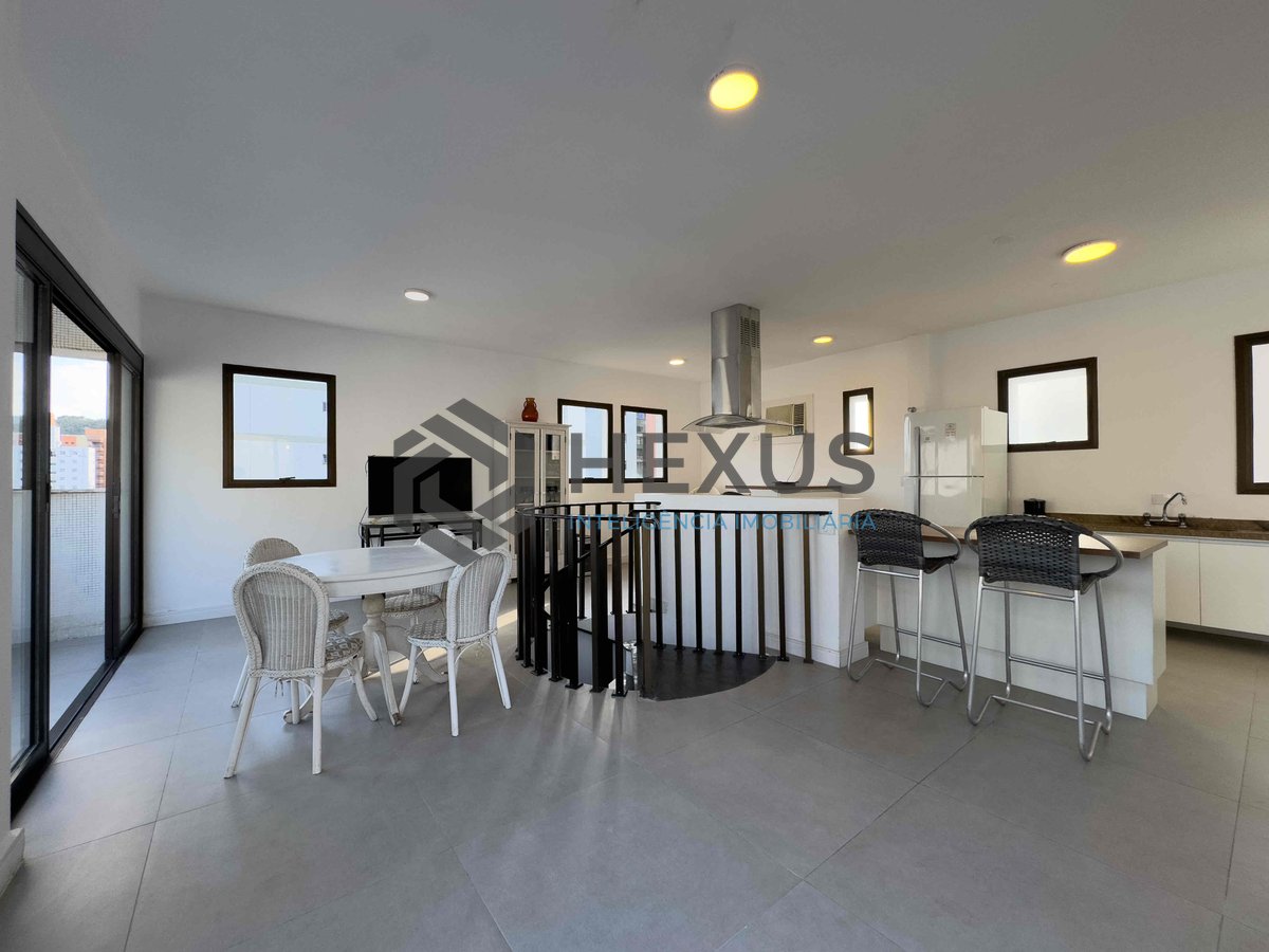 Foto 6 de Cobertura duplex com piscina, churrasqueira e vista mar na Praia das Pitangueiras - 4 Quartos (2 suítes), 2 Vagas, Guarujá-SP | Hexus Inteligência Imobiliária