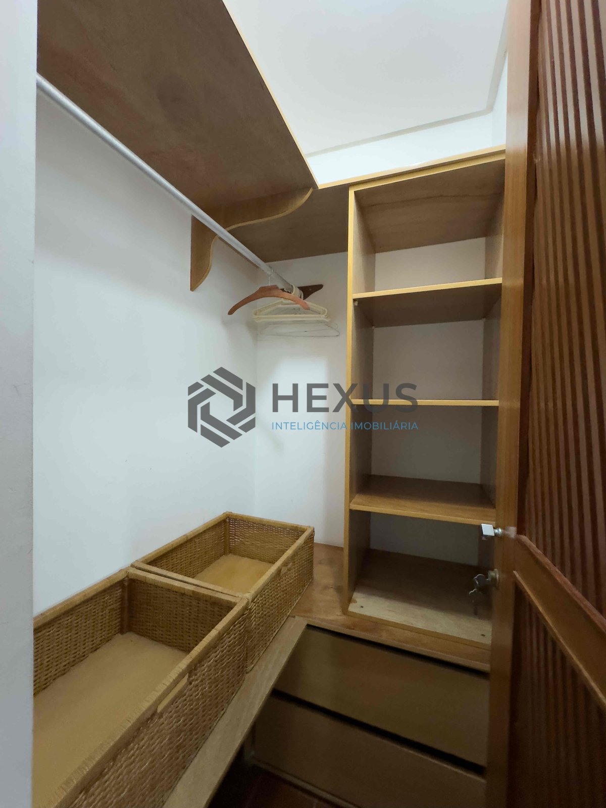 Foto 27 de Cobertura com piscina, churrasqueira, vista mar, quadra mar, Praia das Pitangueiras, 3 quartos (3 suítes), 2 vagas, Guarujá-SP | Hexus Inteligência Imobiliária