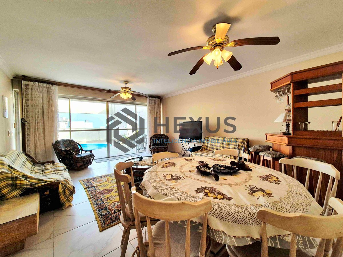 Foto 7 de Cobertura com piscina, churrasqueira, vista mar e lazer na Praia das Pitangueiras, Guaruja | Hexus