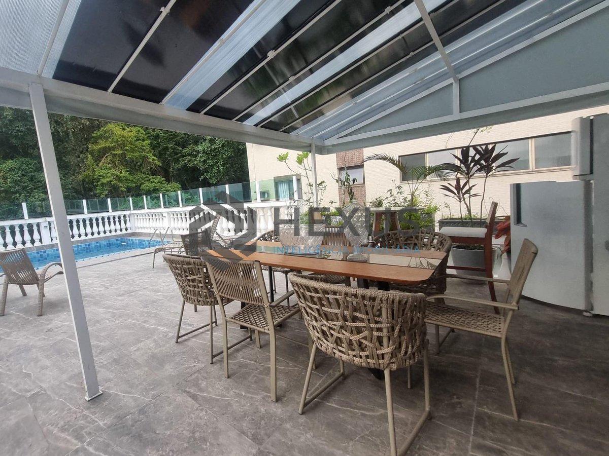 Foto 44 de Cobertura com varanda, piscina e churrasqueira a uma quadra da Praia das Pitangueiras, Guaruja