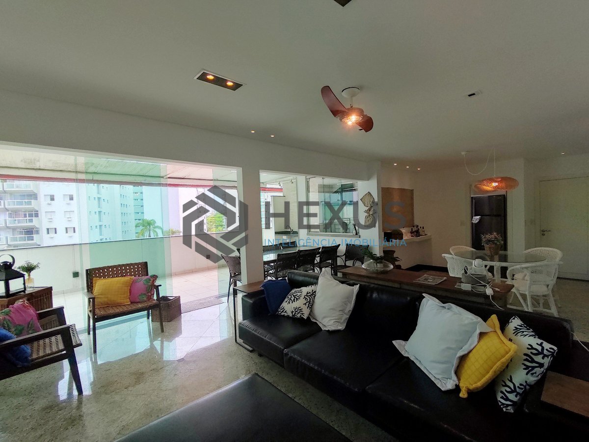Foto 11 de Cobertura Penthouse reformada com varanda gourmet e despesas baixas na Praia das Asturias, Guaruja