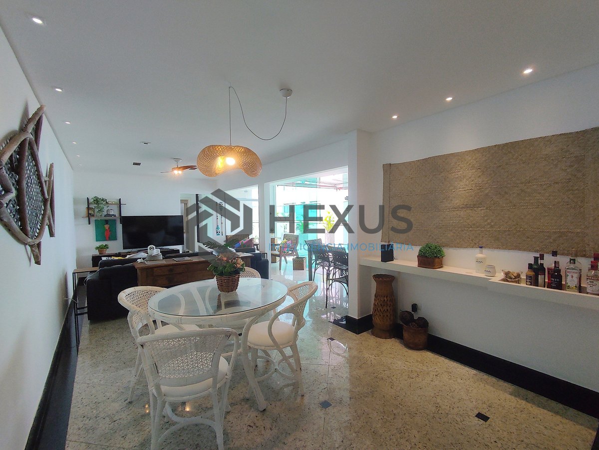Foto 3 de Cobertura Penthouse reformada com varanda gourmet e despesas baixas na Praia das Asturias, Guaruja