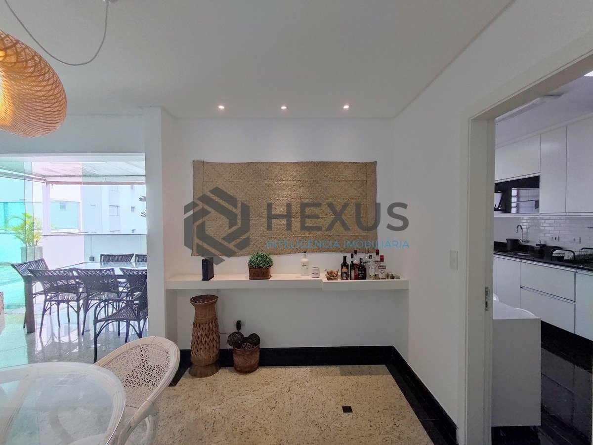 Foto 4 de Cobertura Penthouse reformada com varanda gourmet e despesas baixas na Praia das Asturias, Guaruja