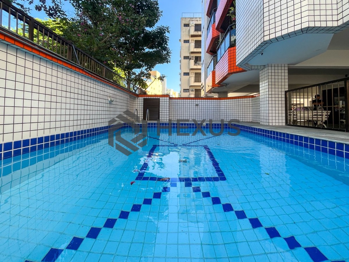 Foto 26 de Cobertura reformada com piscina e churrasqueira na Praia do Tombo, Guaruja