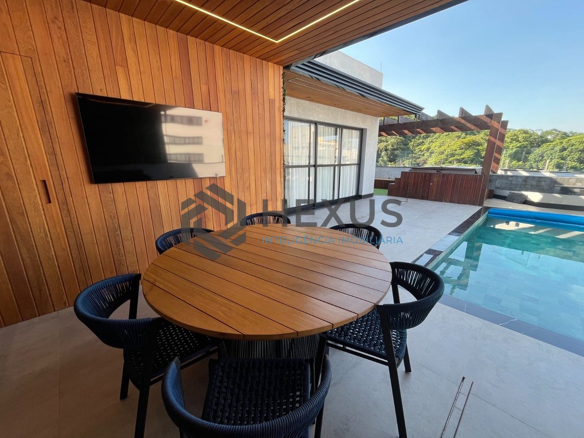 Foto 43 de Cobertura de alto luxo com piscina e churrasqueira na Praia das Pitangueiras, Guaruja