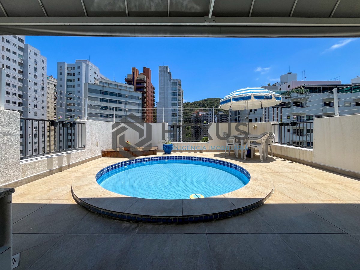Foto 35 de Cobertura com piscina e vista mar na Praia das Pitangueiras, Guaruja