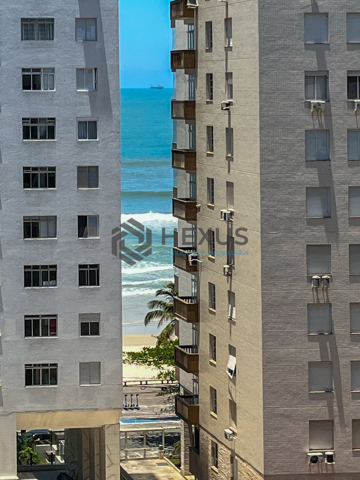 Foto 41 de Cobertura com piscina e vista mar na Praia das Pitangueiras, Guaruja