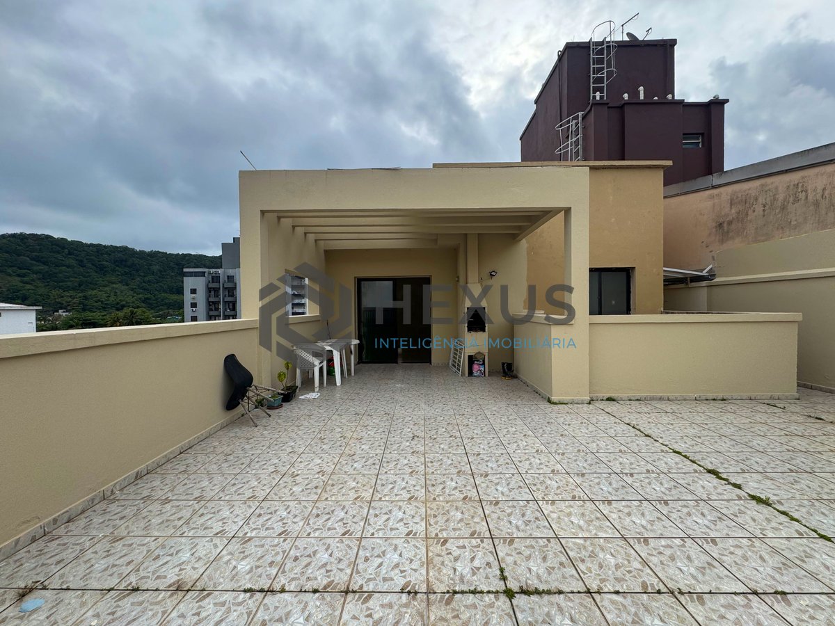 Foto 14 de Cobertura Penthouse com área gourmet na Praia do Tombo, Guaruja