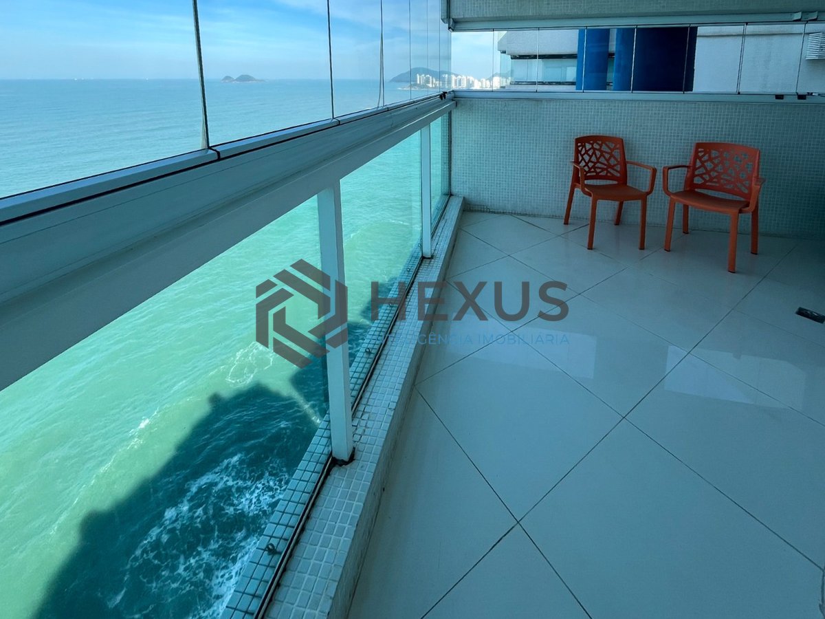 Foto 11 de Cobertura frente mar com piscina e área gourmet na Praia das Pitangueiras, Guaruja