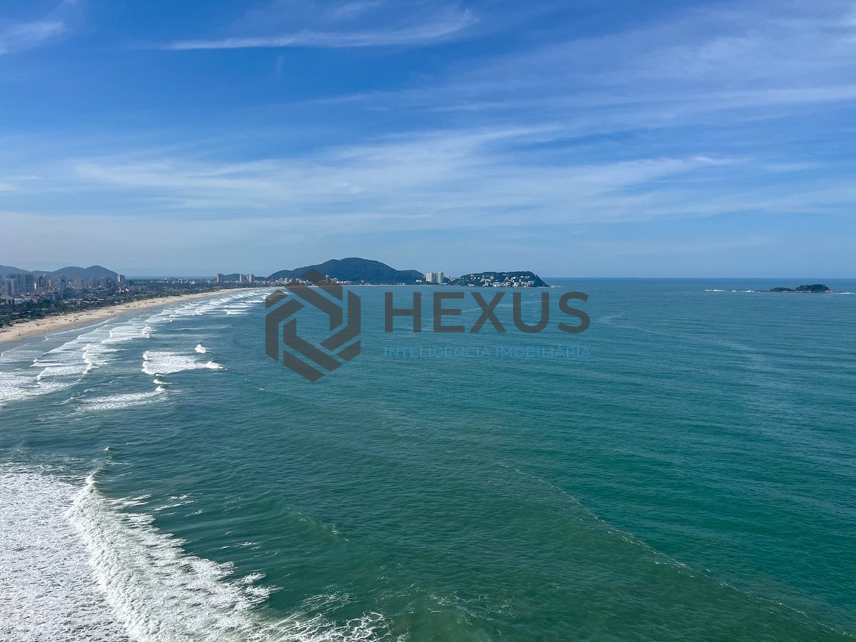 Foto 35 de Cobertura frente mar com piscina e área gourmet na Praia das Pitangueiras, Guaruja
