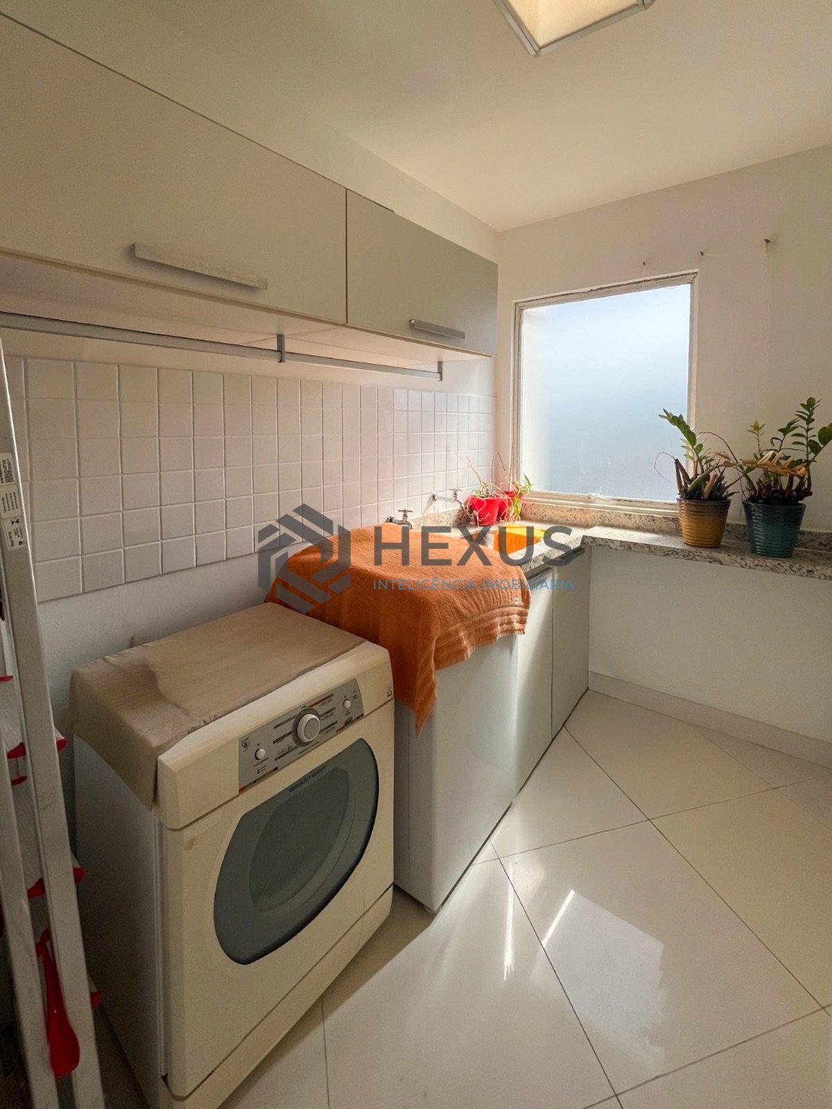 Foto 58 de Cobertura frente mar com piscina e área gourmet na Praia das Pitangueiras, Guaruja