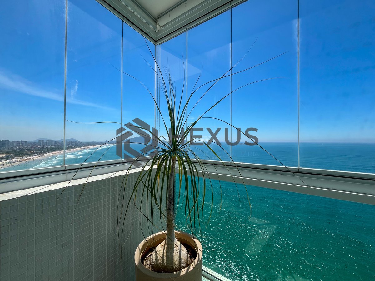 Foto 15 de Cobertura de alto padrão frente mar com piscina e área gourmet na Praia das Pitangueiras, Guaruja