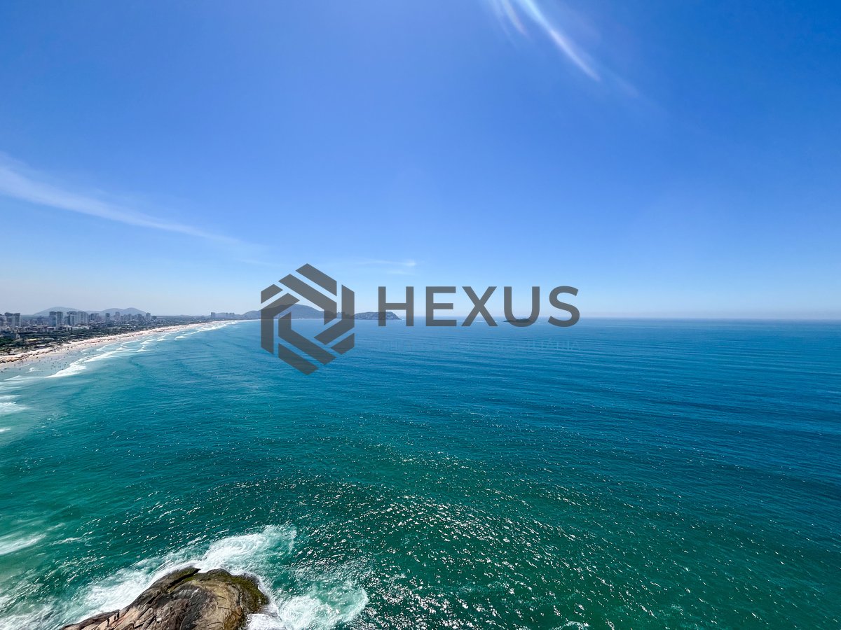 Foto 16 de Cobertura de alto padrão frente mar com piscina e área gourmet na Praia das Pitangueiras, Guaruja