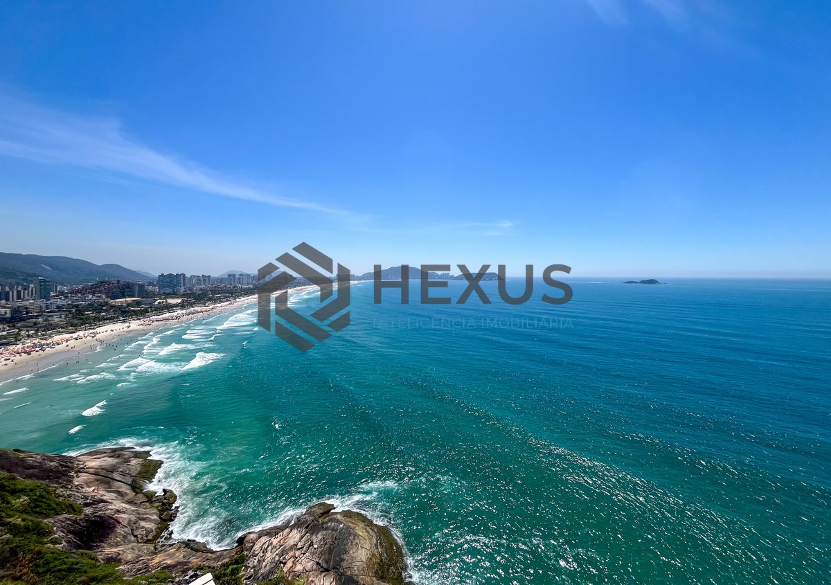Foto 17 de Cobertura de alto padrão frente mar com piscina e área gourmet na Praia das Pitangueiras, Guaruja