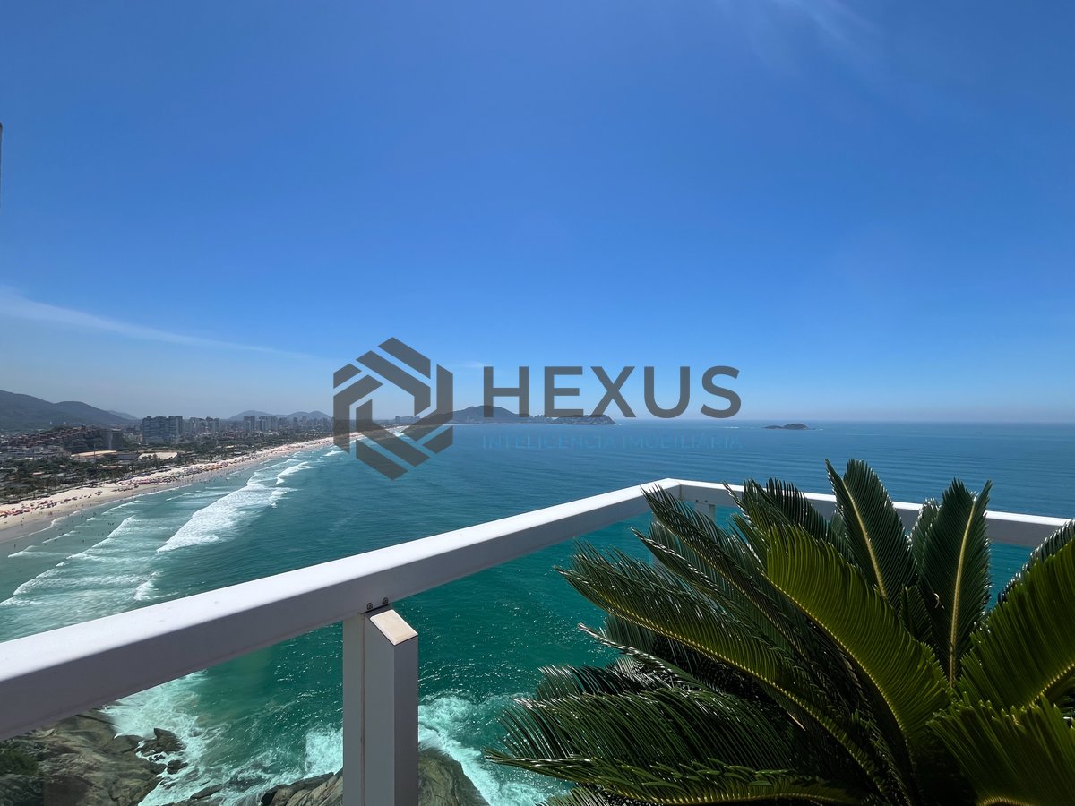 Foto 44 de Cobertura de alto padrão frente mar com piscina e área gourmet na Praia das Pitangueiras, Guaruja