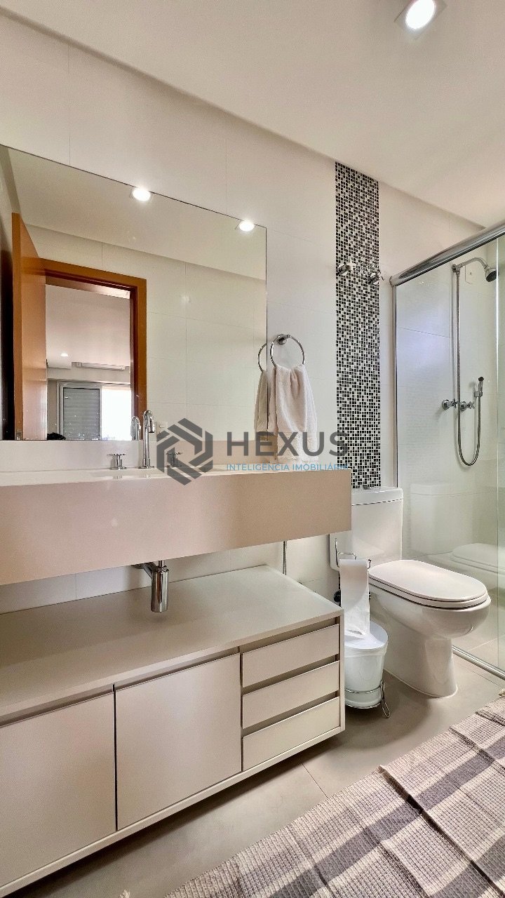 Foto 15 de Cobertura Triplex com varanda e espaço gourmet na Praia da Enseada, Guaruja