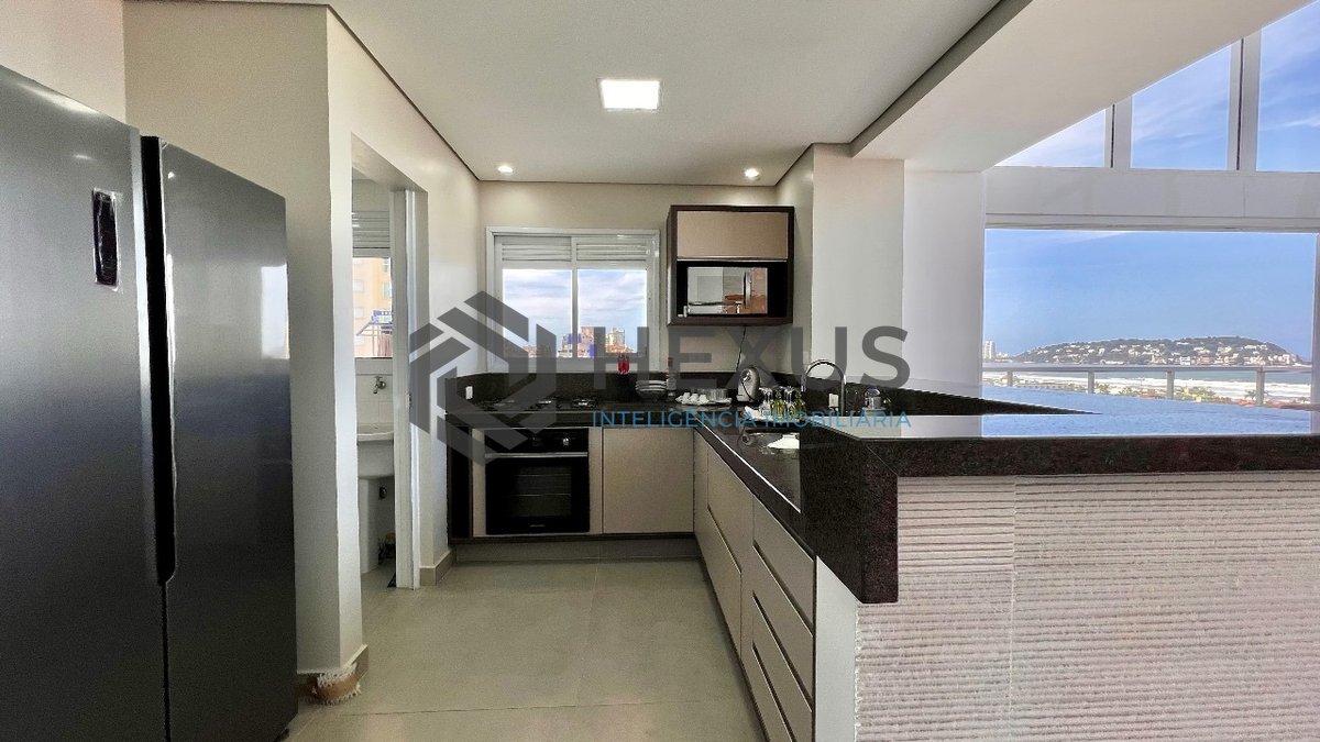 Foto 30 de Cobertura Triplex com varanda e espaço gourmet na Praia da Enseada, Guaruja