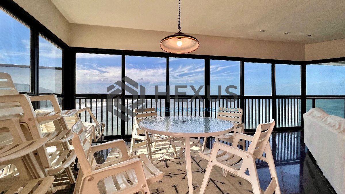 Foto 9 de Cobertura penthouse de alto padrão frente mar com piscina e churrasqueira na Praia das Asturias, Guaruja