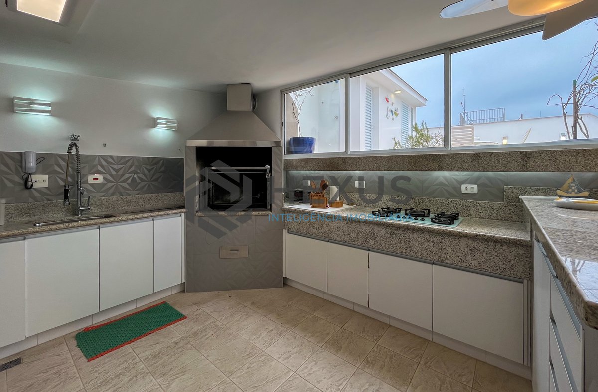 Foto 45 de Cobertura penthouse com varanda e lazer na Praia da Enseada, Guaruja