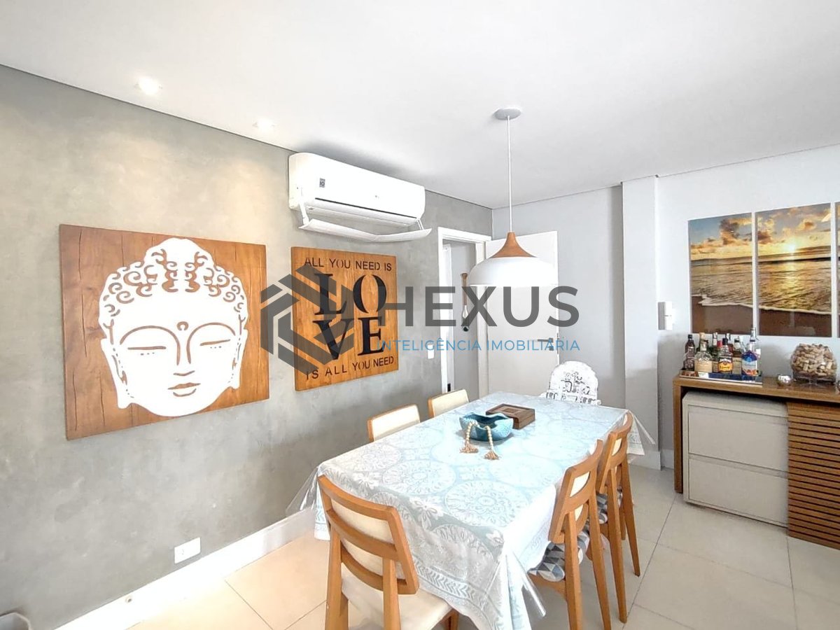 Foto 7 de Cobertura penthouse reformada com varanda gourmet e lazer na Praia da Enseada, Guaruja