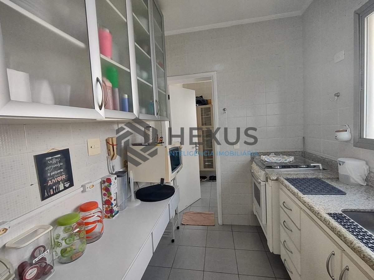 Foto 16 de Apartamento com varanda na Praia da Enseada, Guaruja