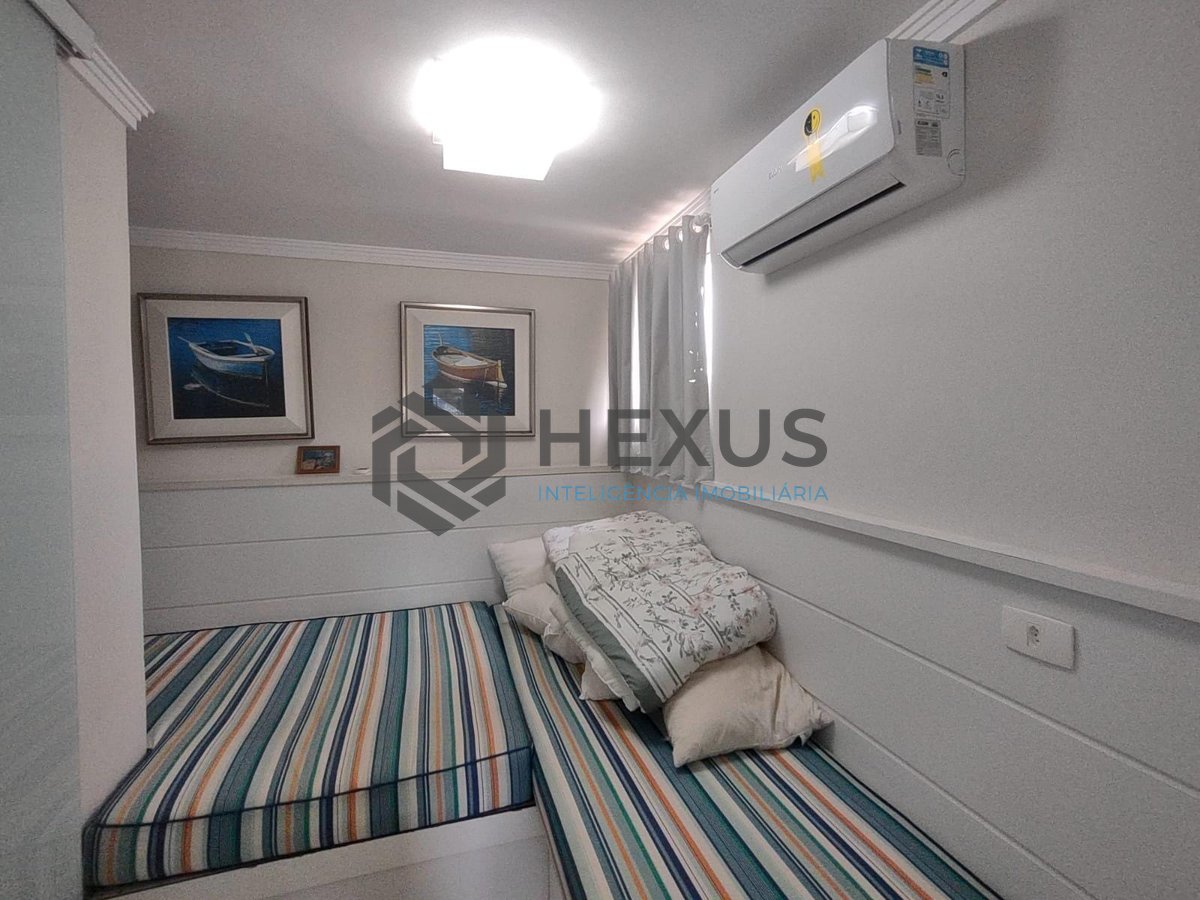 Foto 17 de Cobertura duplex reformada com varanda vista mar e lazer na Praia da Enseada, Guaruja