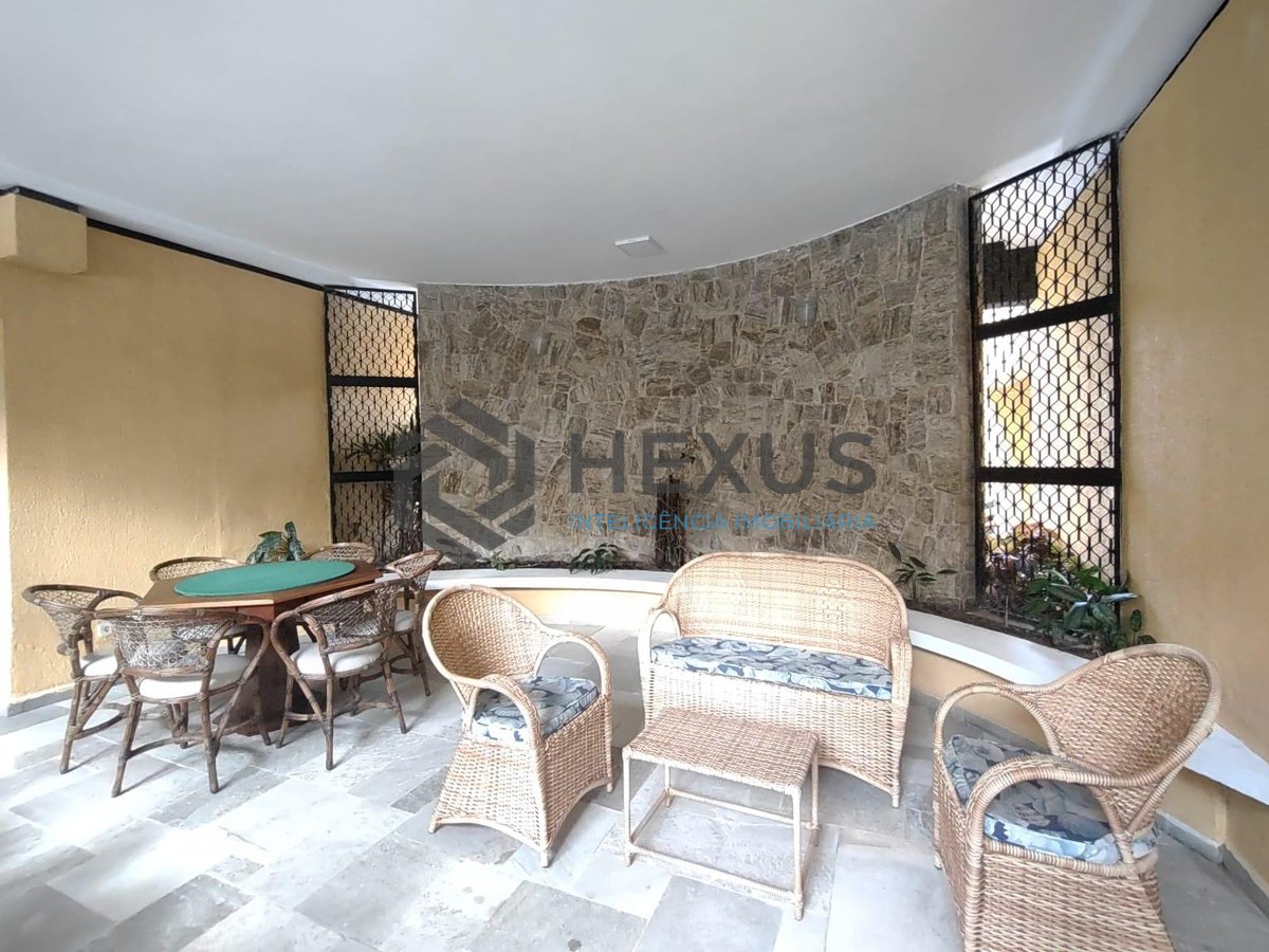 Foto 42 de Cobertura duplex reformada com varanda vista mar e lazer na Praia da Enseada, Guaruja