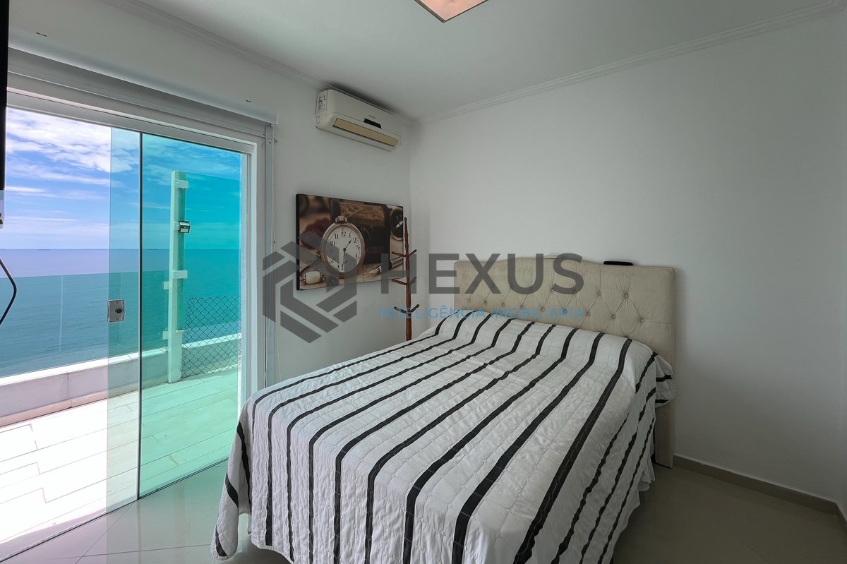 Foto 38 de Cobertura frente mar com piscina e varanda gourmet na Praia das Pitangueiras, Guaruja