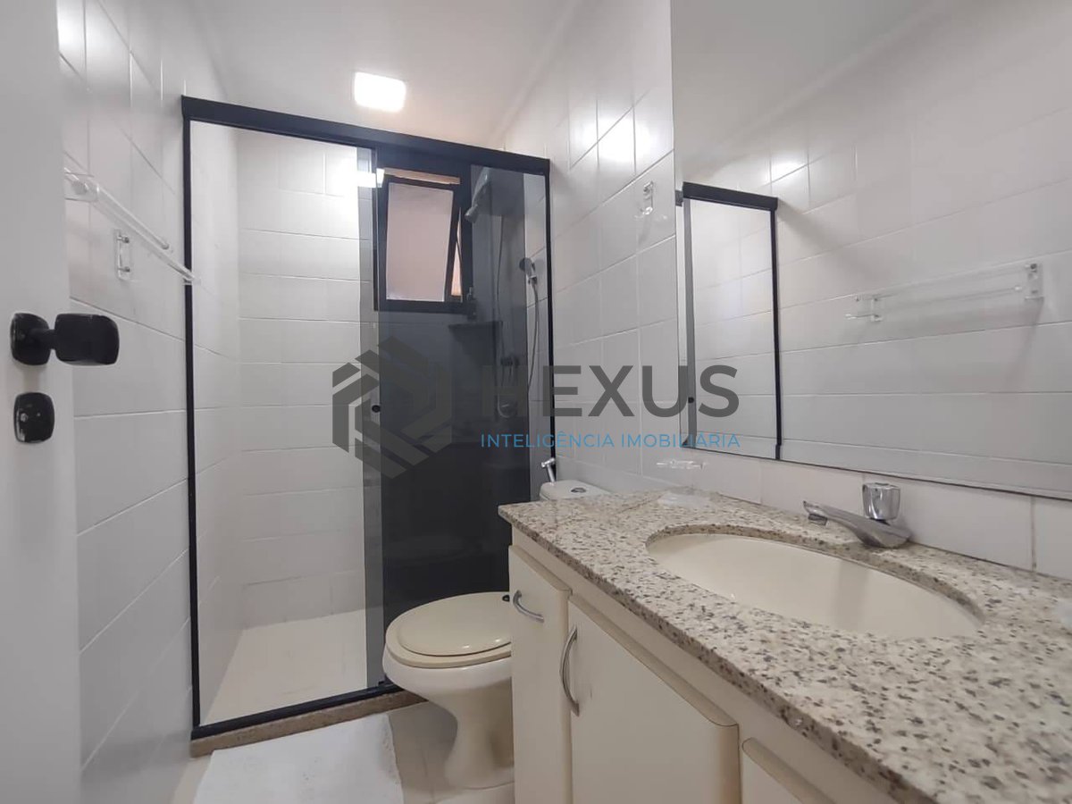 Foto 13 de Cobertura duplex reformada com varanda vista mar e lazer na Praia da Enseada, Guaruja