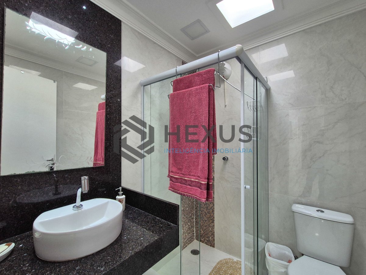 Foto 13 de Cobertura penthouse com piscina e árae gourmet na Praia das Pitangueiras, Guaruja