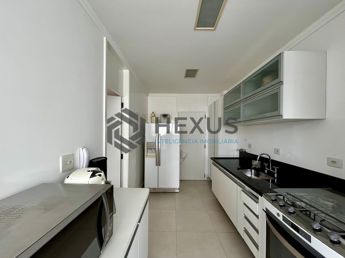 Foto 9 de Cobertura duplex com piscina e área gourmet na Praia da Enseada, Guaruja