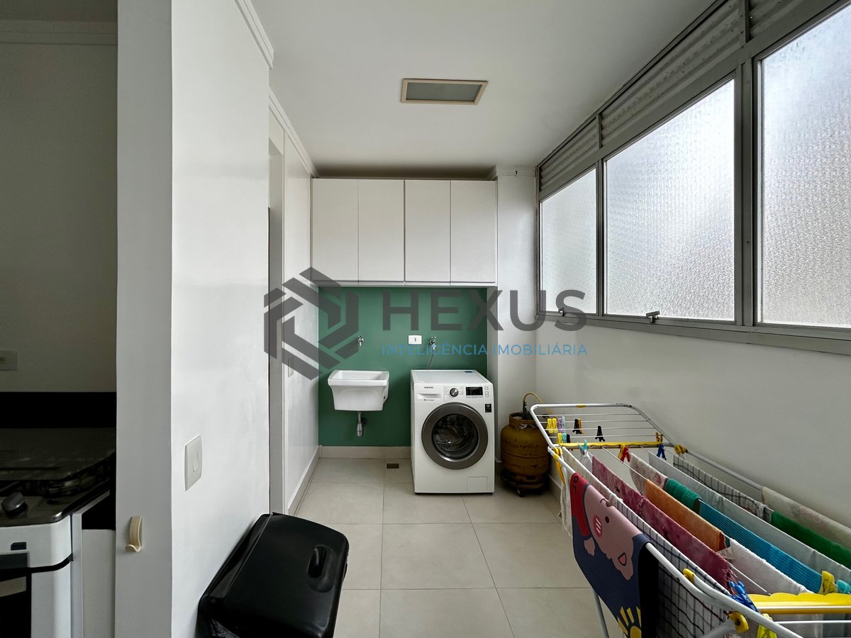 Foto 10 de Cobertura duplex com piscina e área gourmet na Praia da Enseada, Guaruja