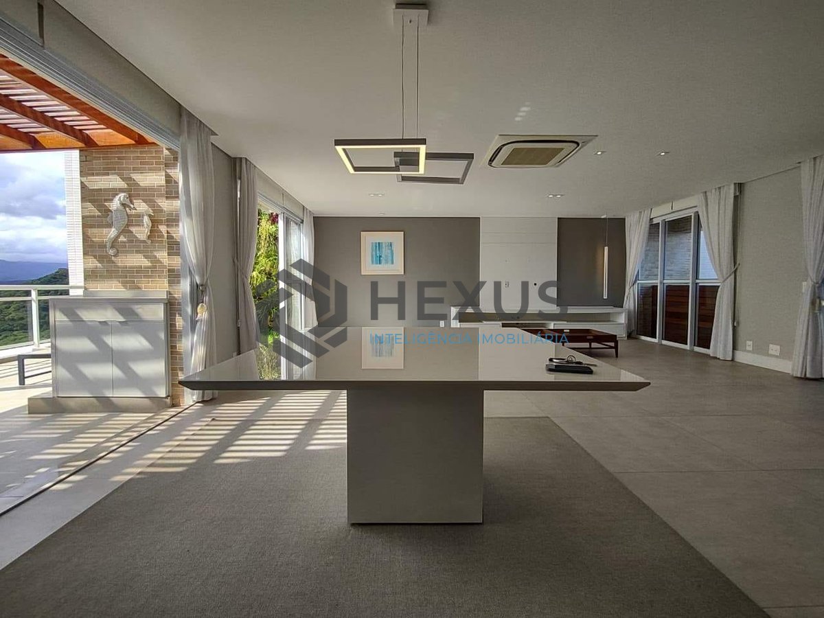 Foto 10 de Cobertura duplex beira mar com varandas vista mar e lazer completo na Praia da Enseada, Guarujá