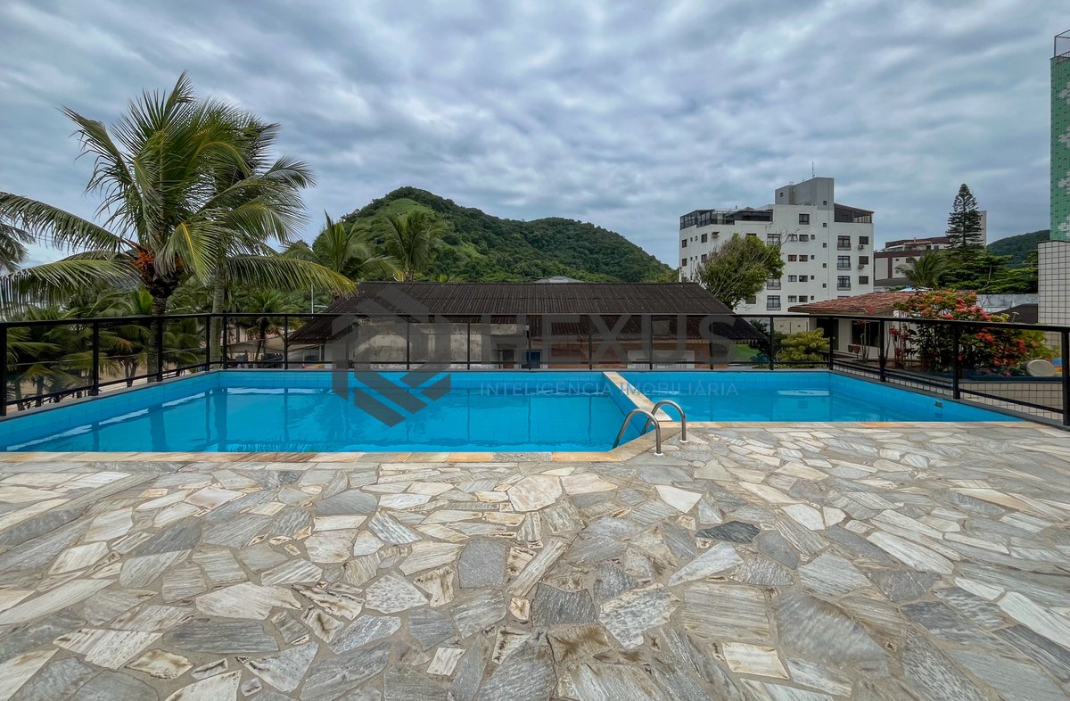 Foto 66 de Cobertura reformada com piscina churrasqueira vista mar na beira mar da Praia do Tombo, Guaruja