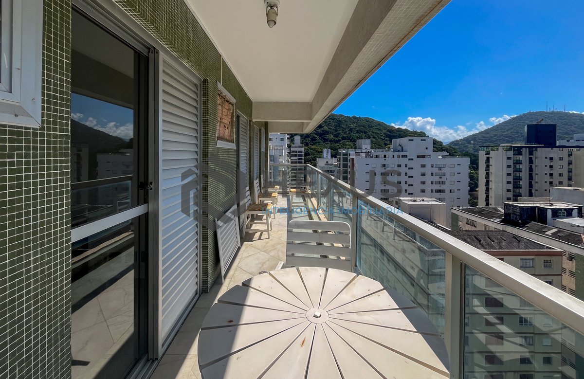 Foto 11 de Cobertura Dúplex com varanda piscina e lazer na beira mar nas Pitangueiras, Guarujá