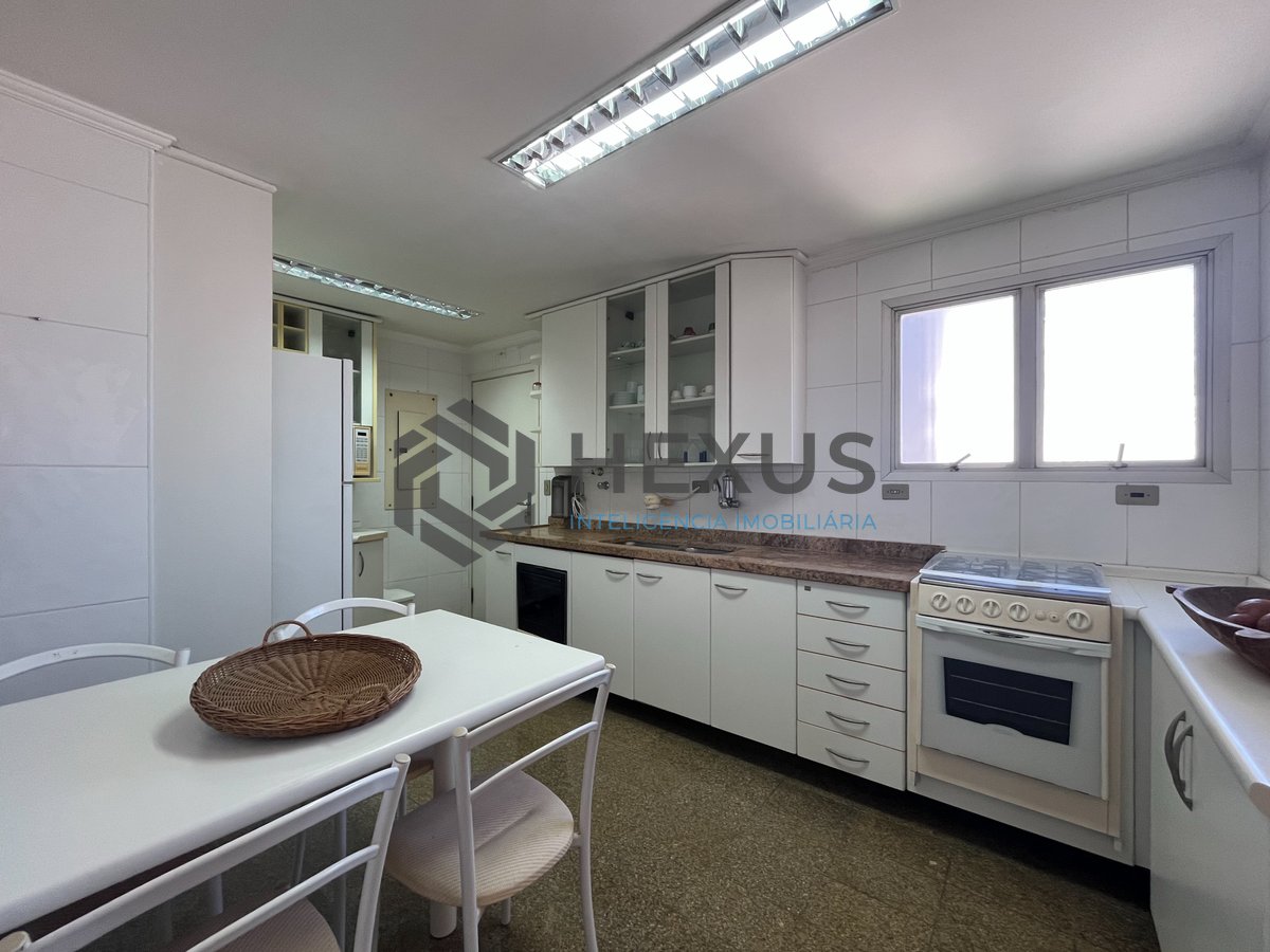 Foto 44 de Cobertura Dúplex com varanda piscina e lazer na beira mar nas Pitangueiras, Guarujá