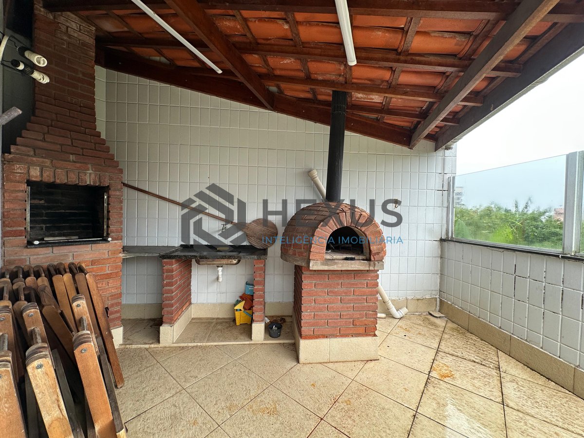 Foto 17 de Cobertura Penthouse reformada com varanda gourmet a 600m da praia na Enseada, Guarujá