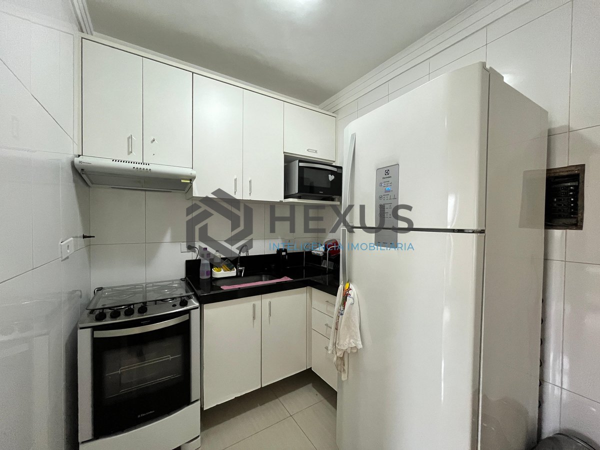 Foto 18 de Cobertura Penthouse reformada com varanda gourmet a 600m da praia na Enseada, Guarujá
