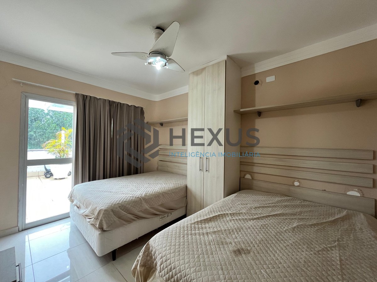 Foto 9 de Cobertura Penthouse reformada com varanda gourmet a 600m da praia na Enseada, Guarujá
